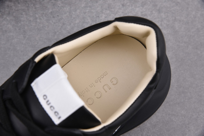 G*u*i trainer sneaker