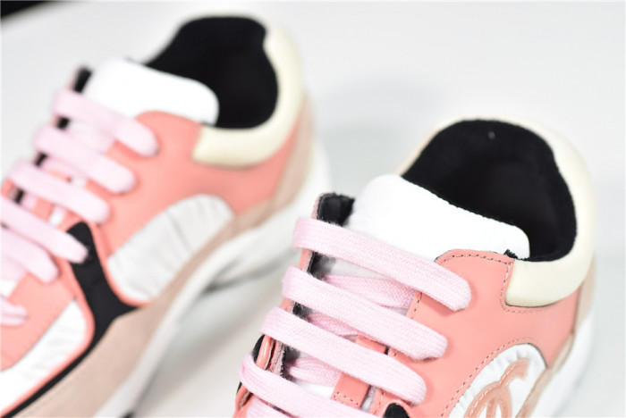 CHNE1 Leather Low Top Sneakers