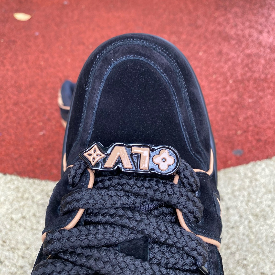 LV TRAINER MAXI Black raw rubber