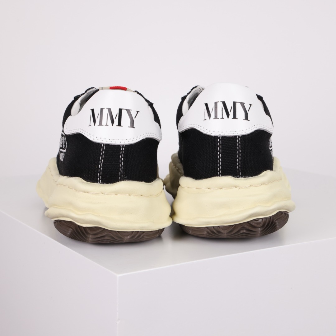 Ma*s*n mihara yasuhiro mmy sneaker