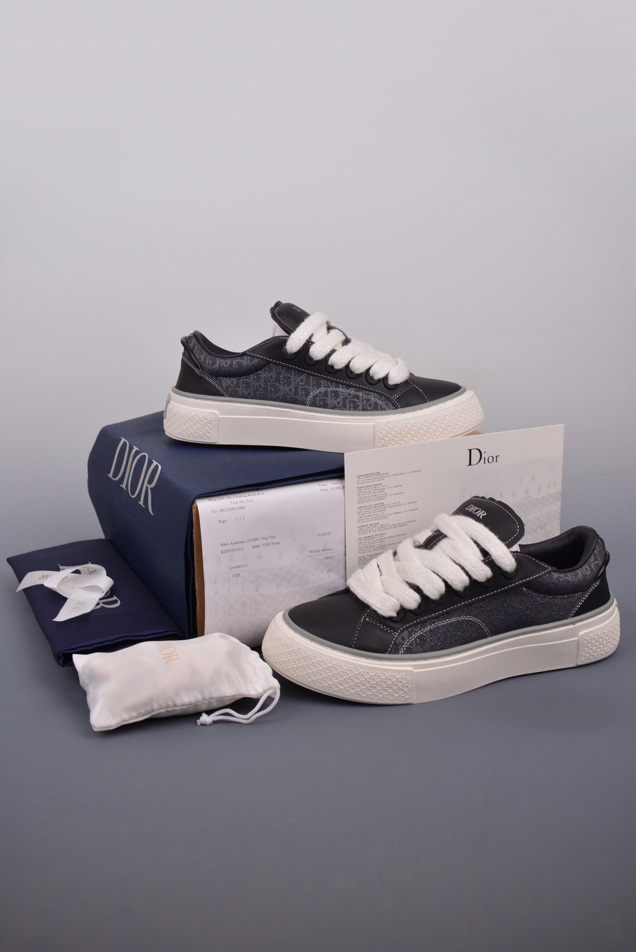 DR B33 SNEAKER